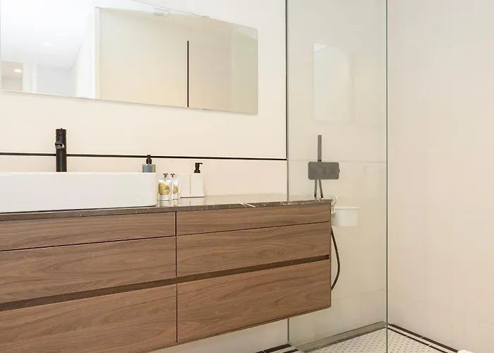 Liiiving In - Luxury Design *