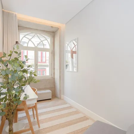 Liiiving In - Luxury Design Apartment
