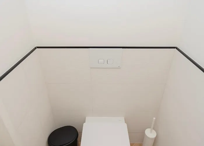 Liiiving In - Luxury Design *