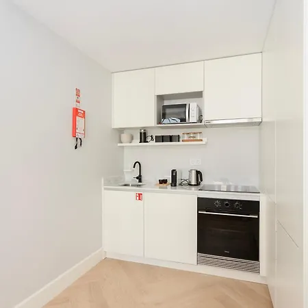 Liiiving In - Luxury Design *