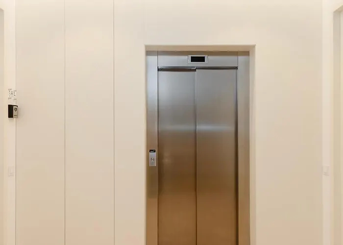 Liiiving In - Luxury Design